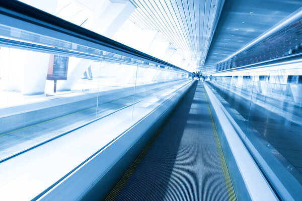 Fast moving escalator by motion