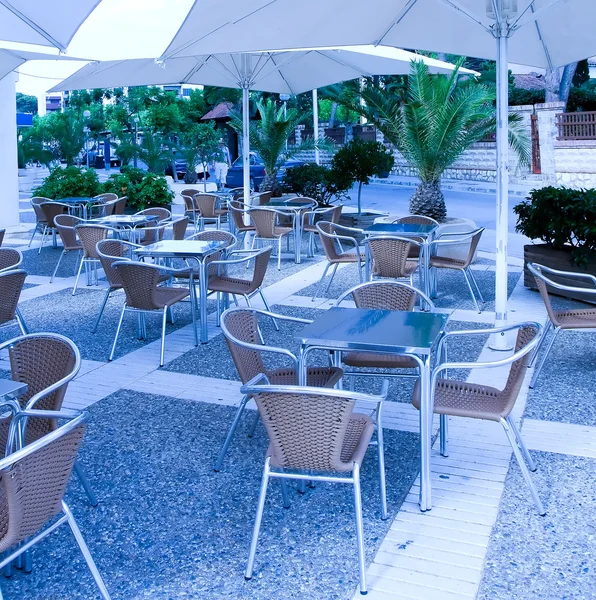 Restaurante moderno al aire libre — Foto de Stock