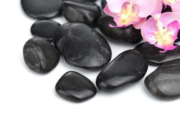 Kamienie spa czarno na białym tle — Zdjęcie stockowe