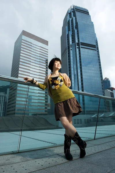 Schöne chinesische Frau Spaß im Freien — Stockfoto