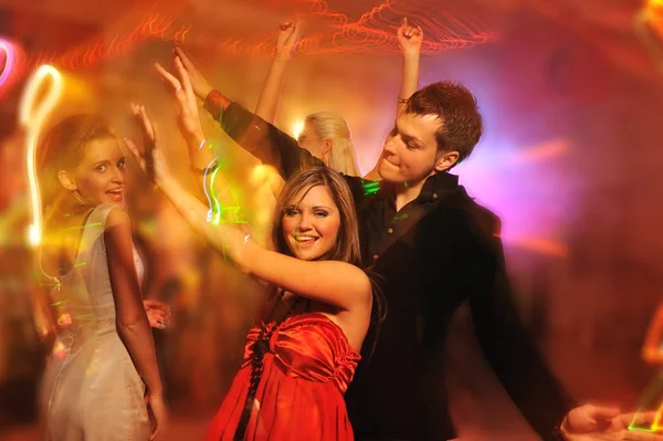 Dansar på nattklubben Royaltyfria Stockbilder