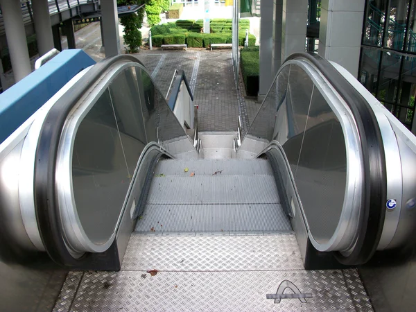 The empty escalator — Stock Photo, Image