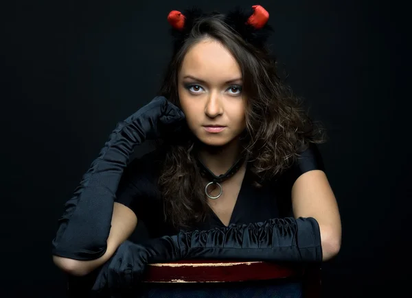 Halloween Porträtt Den Vackra Kvinnan Devil Kostym — Stockfoto