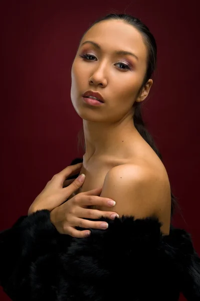 Portrait de la belle femme asiatique — Photo