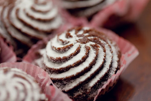 Шоколадный Торт Сахарной Пудрой Крупный План — стоковое фото