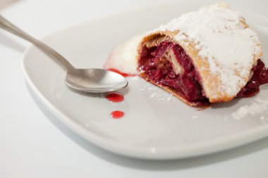 Vişne strudel portre