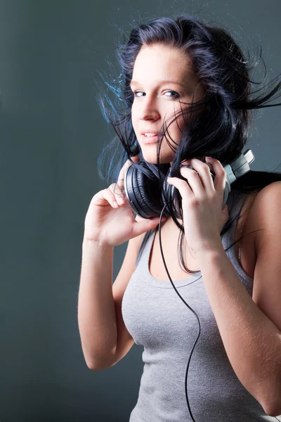 Girl enjoys music — Stock Photo, Image
