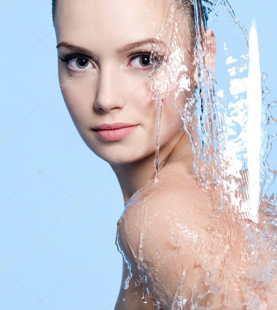 http://static5.depositphotos.com/1001992/510/i/950/depositphotos_5108486-Face-under-stream-of-water.jpg