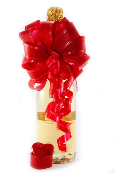 Flaska Champagne Och Låda Med Hjärtformad — Stockfoto
