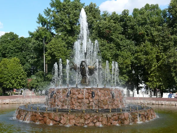 Fontana in piazza bolotnaya - Mosca — Foto Stock