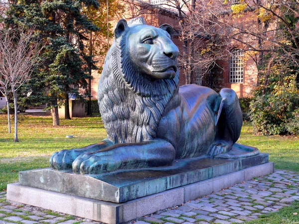 Monument Van Leeuw Sofia Bulgarije — Stockfoto