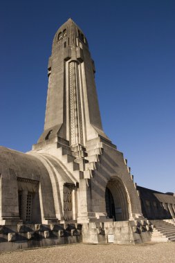Verdun anıt mezarda