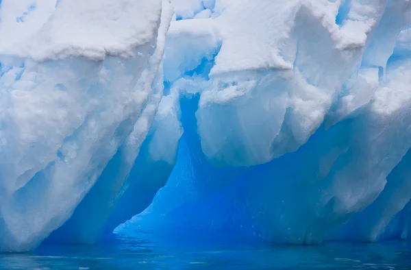 Enorma isberg i Antarktis — Stockfoto