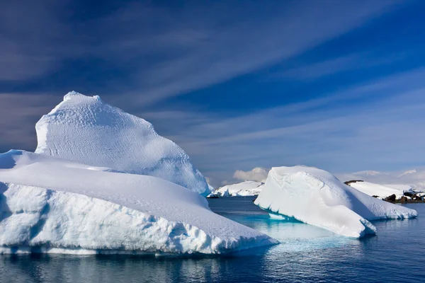 Magnifique Grand Iceberg Antarctique Dans Neige — Photo