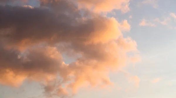 Turuncu bulutlar — Stok fotoğraf