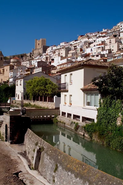 Alcalá del Jucar (Albacete) ciudad rural, los 100 pueblos más bellos de la — Foto de Stock