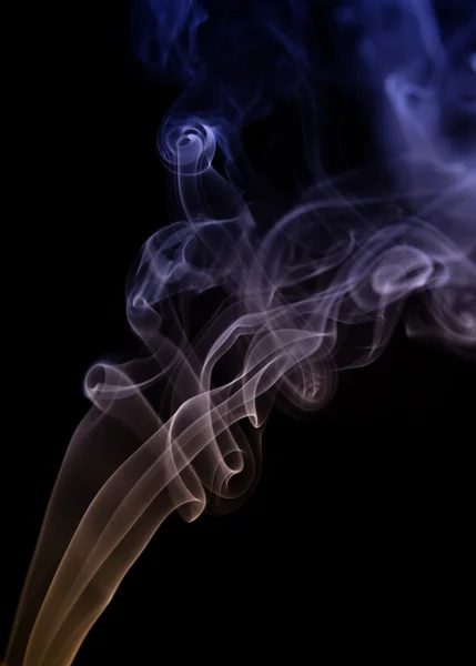 Rook Van Een Cigarrette Detail Zwarte Achtergrond — Stockfoto