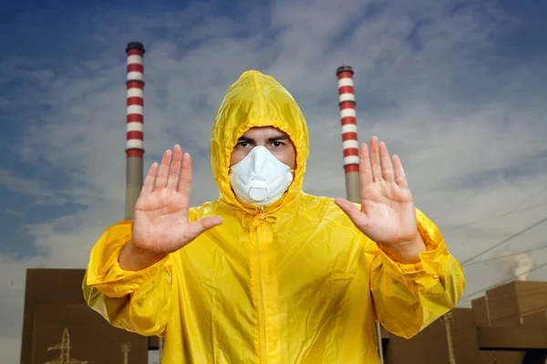 Mann Mit Maske Und Offenen Händen Macht Schluss Mit Umweltverschmutzung — Stockfoto
