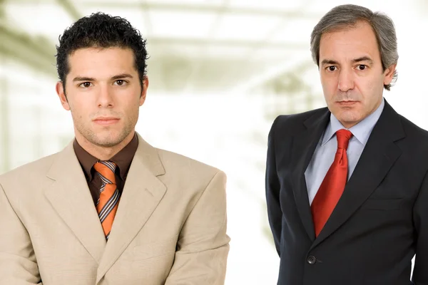 Twee Business Mannen Portret Kantoor — Stockfoto