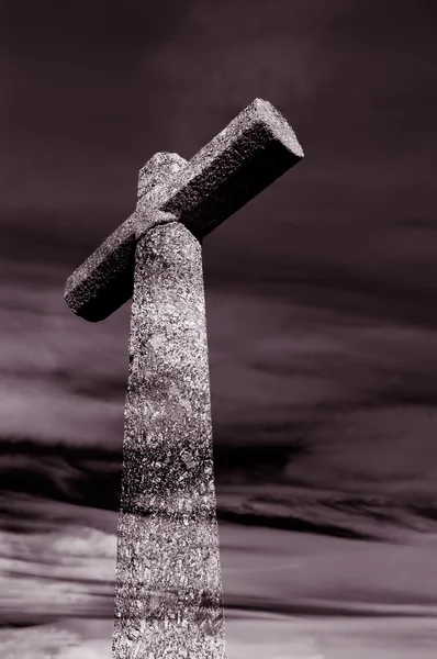 Хрест небо — стокове фото