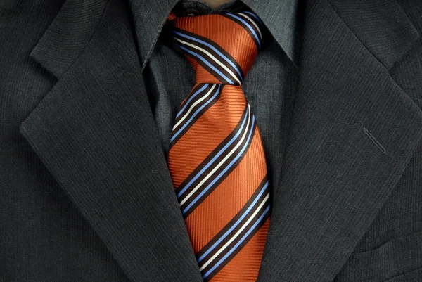Szczegóły Człowieka Garniturze Czerwony Krawat — Zdjęcie stockowe