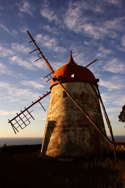 亚速尔群岛古代风车在圣米格尔岛 — 图库照片