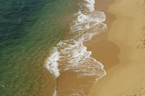 Detal Fala Plaży Południowej Części Portugalii — Zdjęcie stockowe