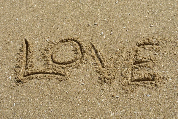 Láska Mokrém Písku Pláži — Stock fotografie