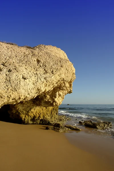 Μικρή Παραλία Στο Αλγκάρβε Στη Νότια Πορτογαλία — Φωτογραφία Αρχείου