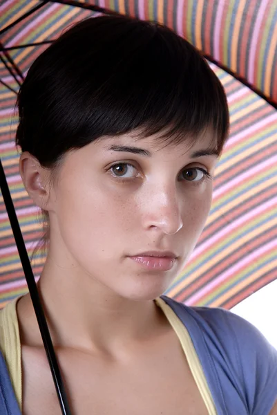 Fiatal Barna Lány Színek Esernyő — Stock Fotó