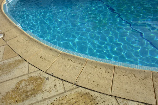 Bazén Modrý Vodu Letní Den — Stock fotografie