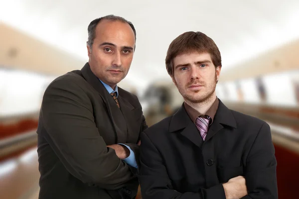 Två Unga Fundersam Företag Män Porträtt Stående — Stockfoto