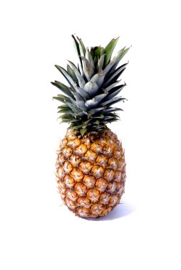 Beyaz arka plan üzerinde izole tüm ananas detay