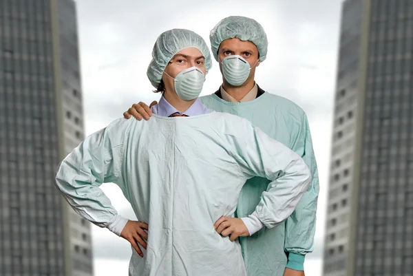 Twee Mannelijke Jonge Artsen Het Ziekenhuis — Stockfoto