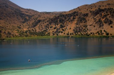 Girit'teki Yunan Adası ünlü kournas Gölü