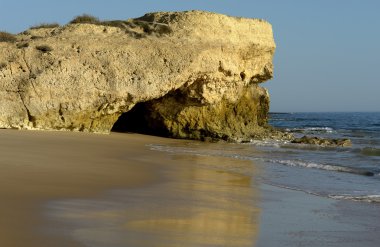 Güney Portekiz Algarve doğal plaj