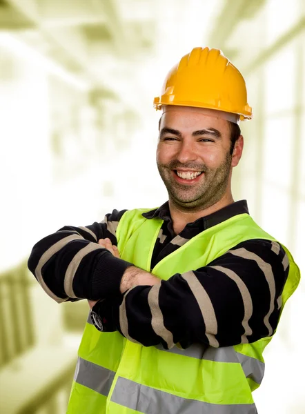 Young Happy Worker Portrait Arms Crossed — Stock Photo, Image