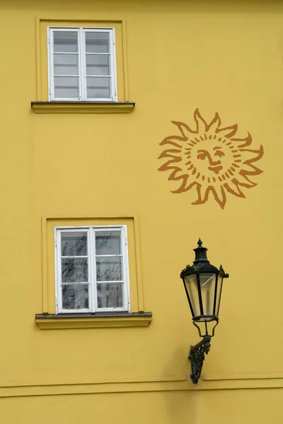 Szczegóły Architektura Żółty Praga Stare Miasto — Zdjęcie stockowe