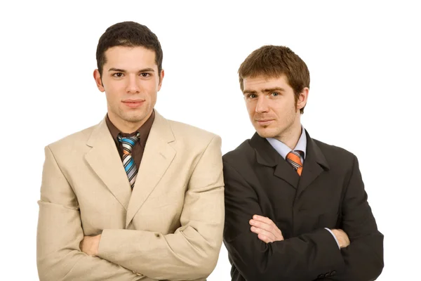 两个年轻商务男子肖像上白色 侧重于左人 — 图库照片