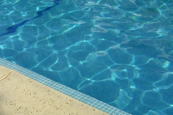 Zwembad Blauwe Water Een Zomerdag — Stockfoto
