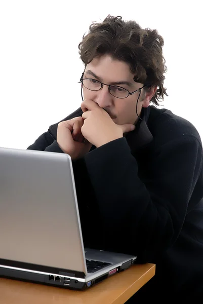 Jonge Man Aan Het Werk Met Een Personal Computer — Stockfoto