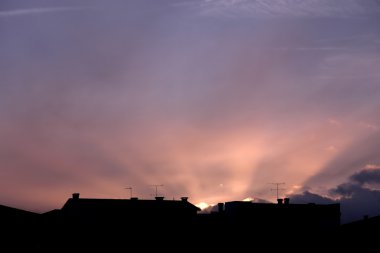 Kuzey Portekiz'in braga üzerinde günbatımı