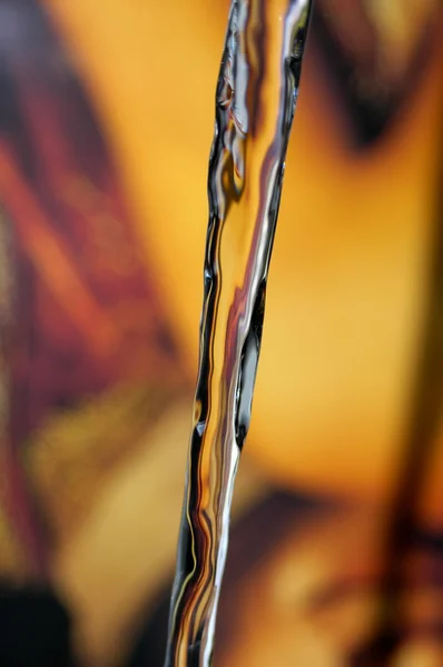 Geel water — Stockfoto