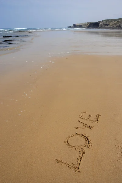 Любовь Мокром Песке Пляже — стоковое фото