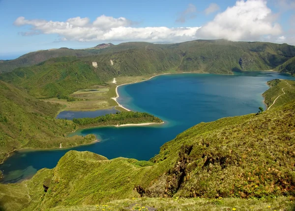 Lac Des Açores Dans Les Montagnes — Photo