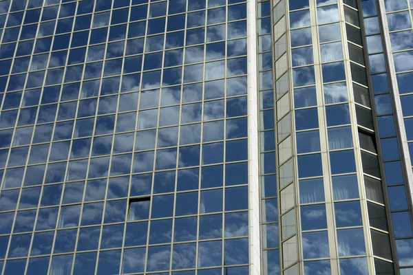 Moderní Zrcadlo Stavebních Detailů Obloha — Stock fotografie