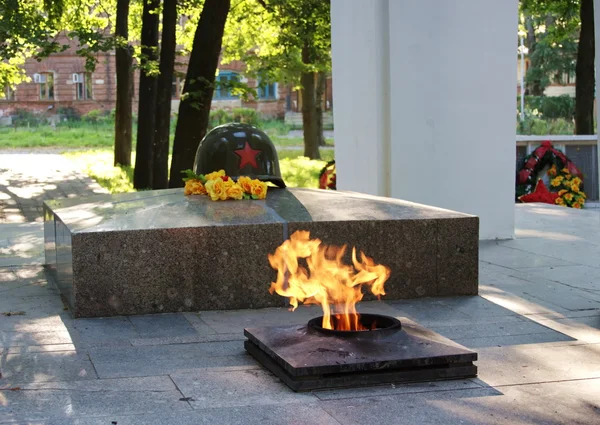 Eternal fire in memory to great Patriotic war — Stock Photo, Image