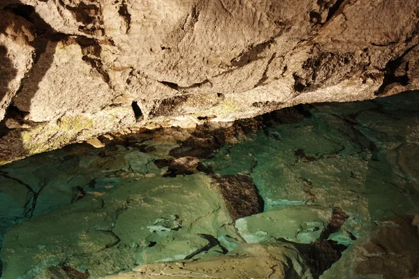 Παγωμένη σπηλιά, περμανάντ άκρη — Φωτογραφία Αρχείου
