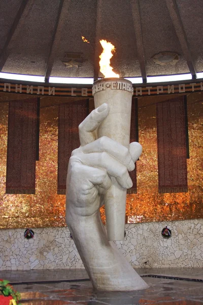 Sonsuz ateşi, mezar Höyüğü, kent volgograd — Stok fotoğraf