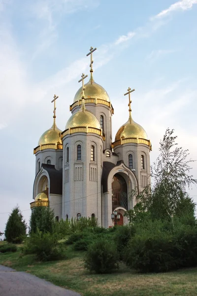 Templo de todos los santos, montículo de entierro, ciudad Volgogrado — Foto de Stock